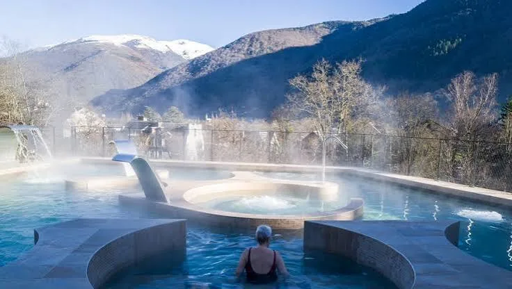 Los Baños Termales de Luchon — Luchon