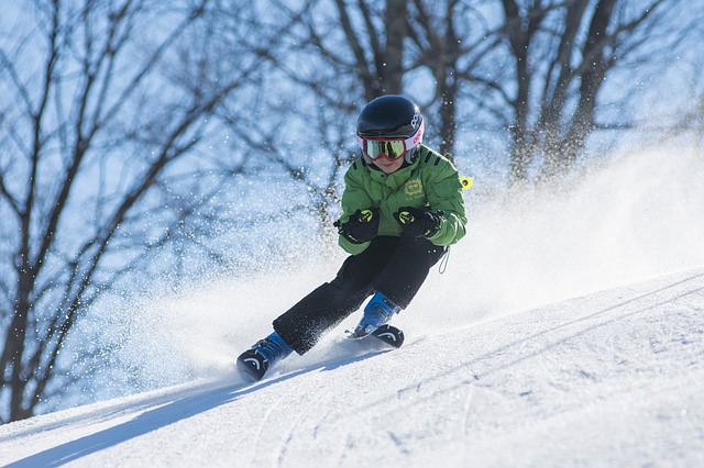 Cette image représentes l'une des activités à faire à Luchon : le ski